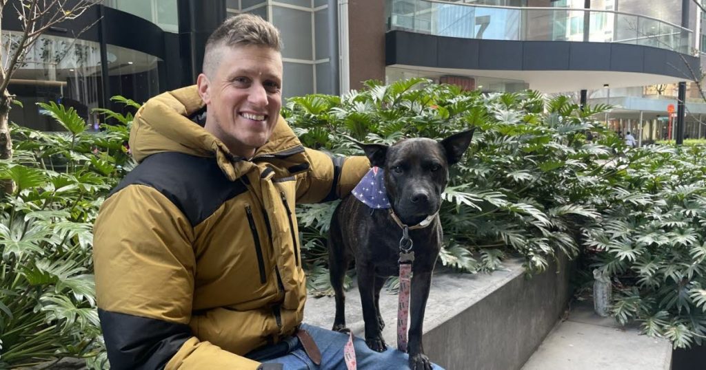 La chienne Rosie et son maître Paul Conyngham